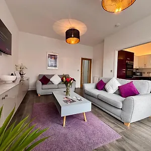 Franks 2 - Outdoor Balconies - Sleeps 8 Blackpool